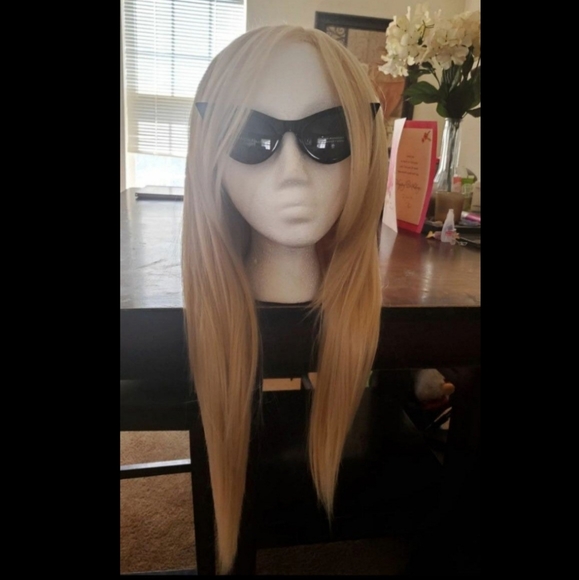 ♥︎NWOT SUNGLASSES♥︎ - Picture 9 of 12